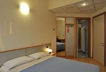 Sam 호텔 3*