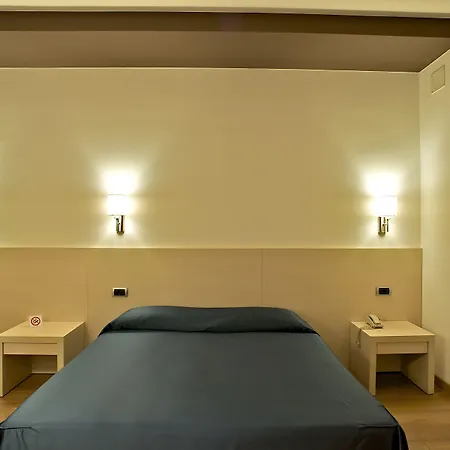 Sam Hotel 3*