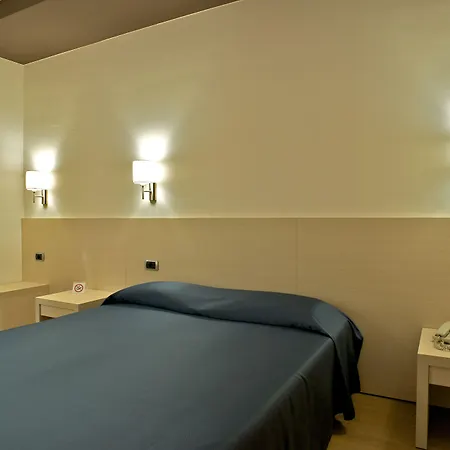 Sam Hotel 3*