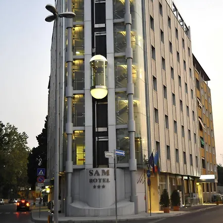 Hotel Sam 3*